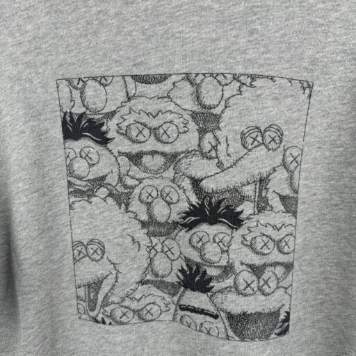 Kaws pulóver